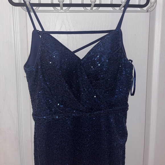 Blue Sequins Prom/Wedding/Bridesmaid Dress. Gorgeous slit, Very Flattering! - Picture 5 of 8